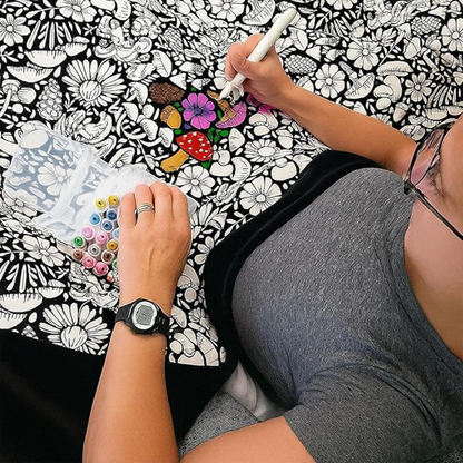 Anti-stress coloring blanket
